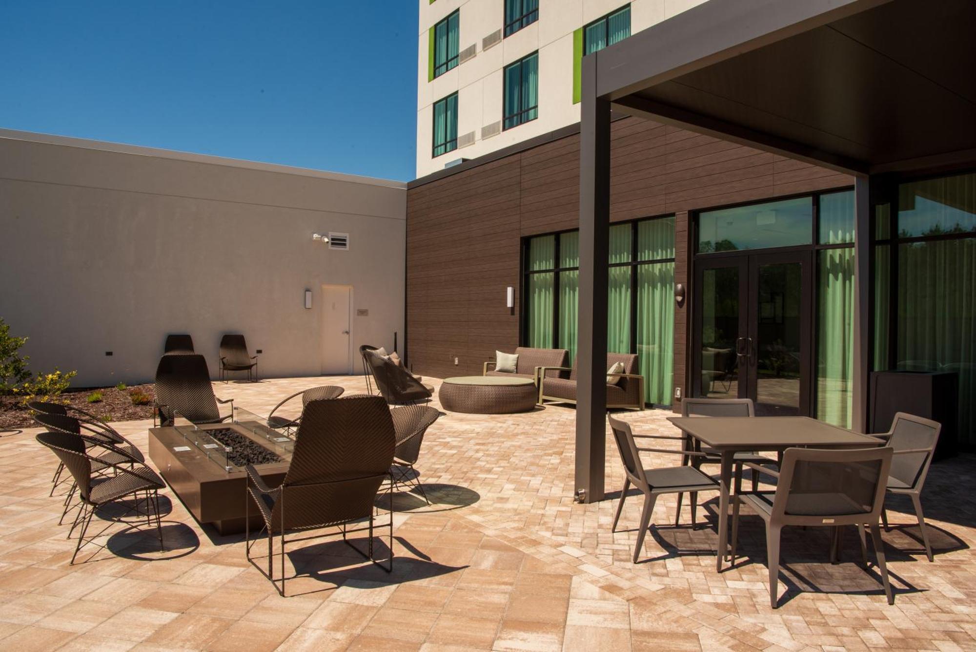 Courtyard By Marriott Лейк Сити Экстерьер фото