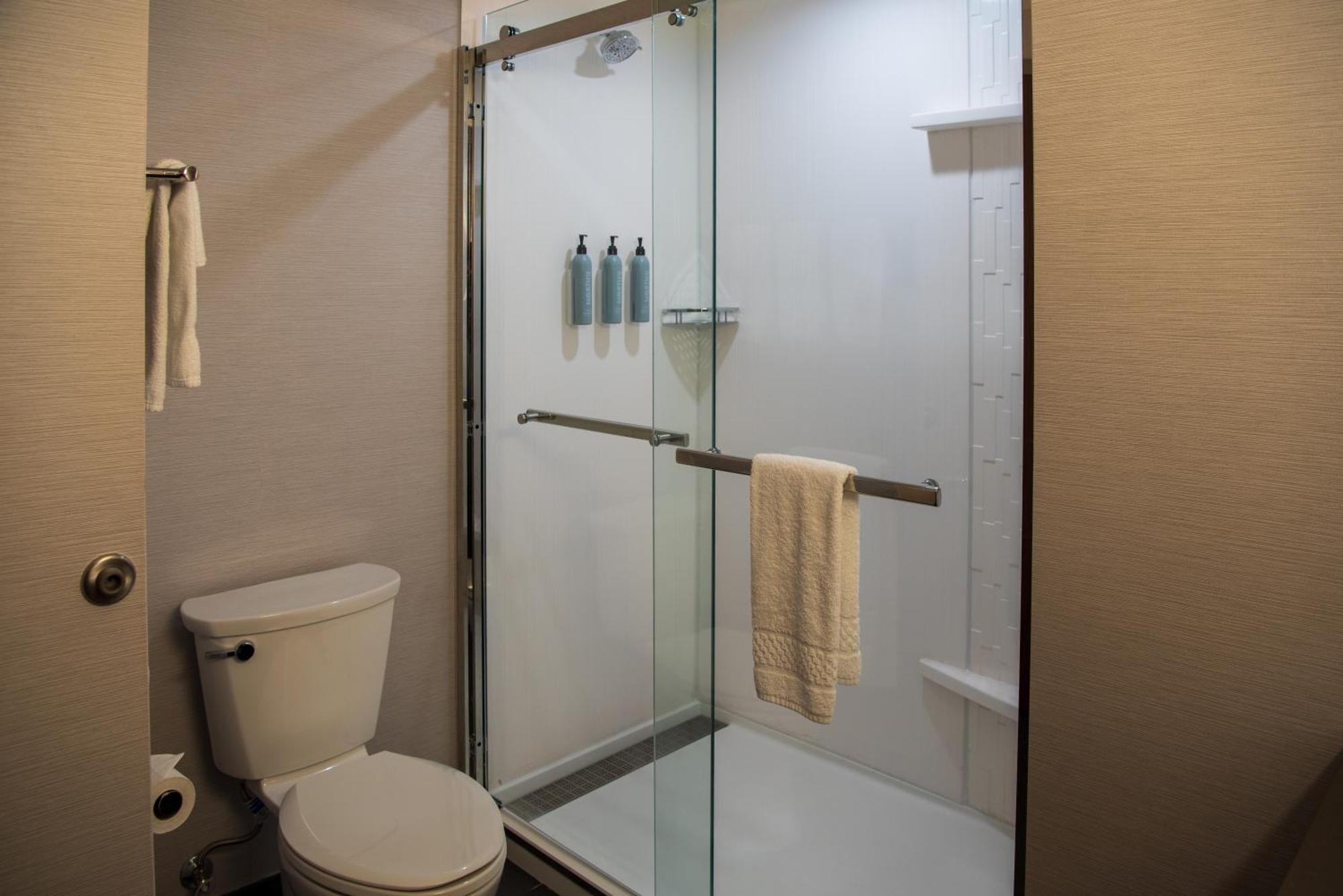 Courtyard By Marriott Лейк Сити Экстерьер фото